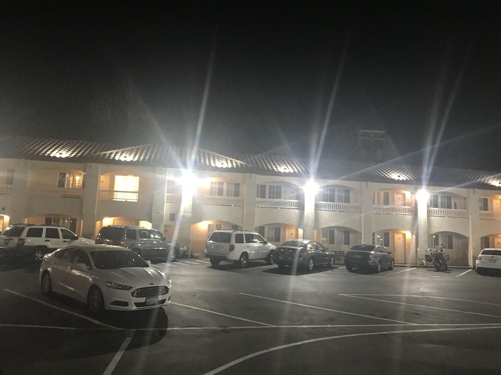 Travelodge By Wyndham Redding Ca Exterior photo