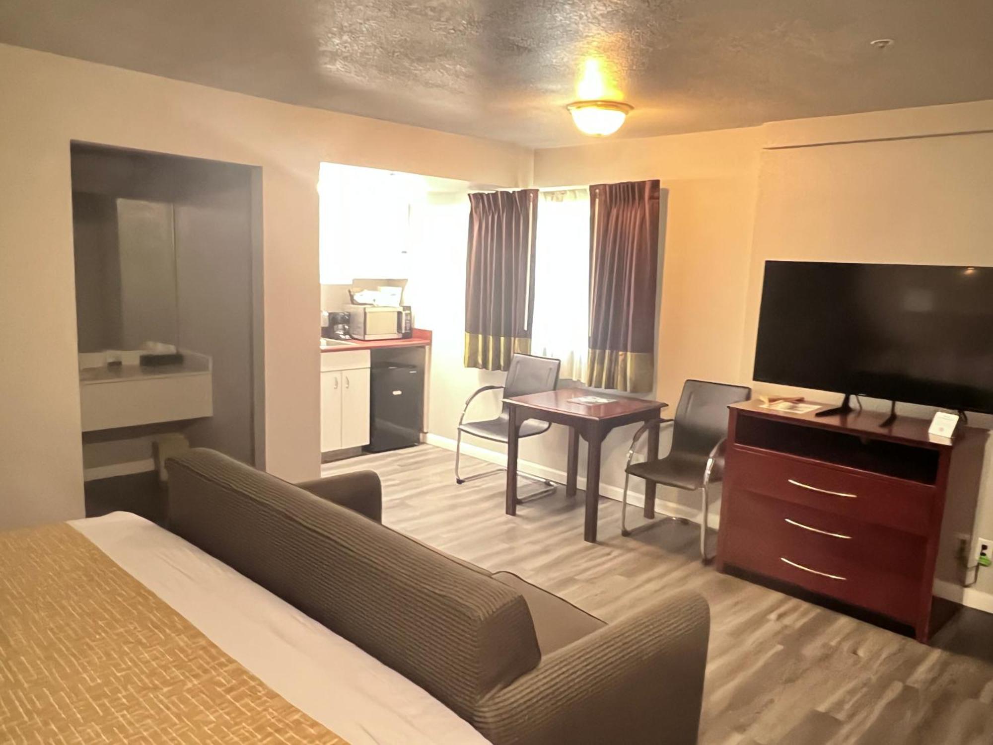 Travelodge By Wyndham Redding Ca Exterior photo