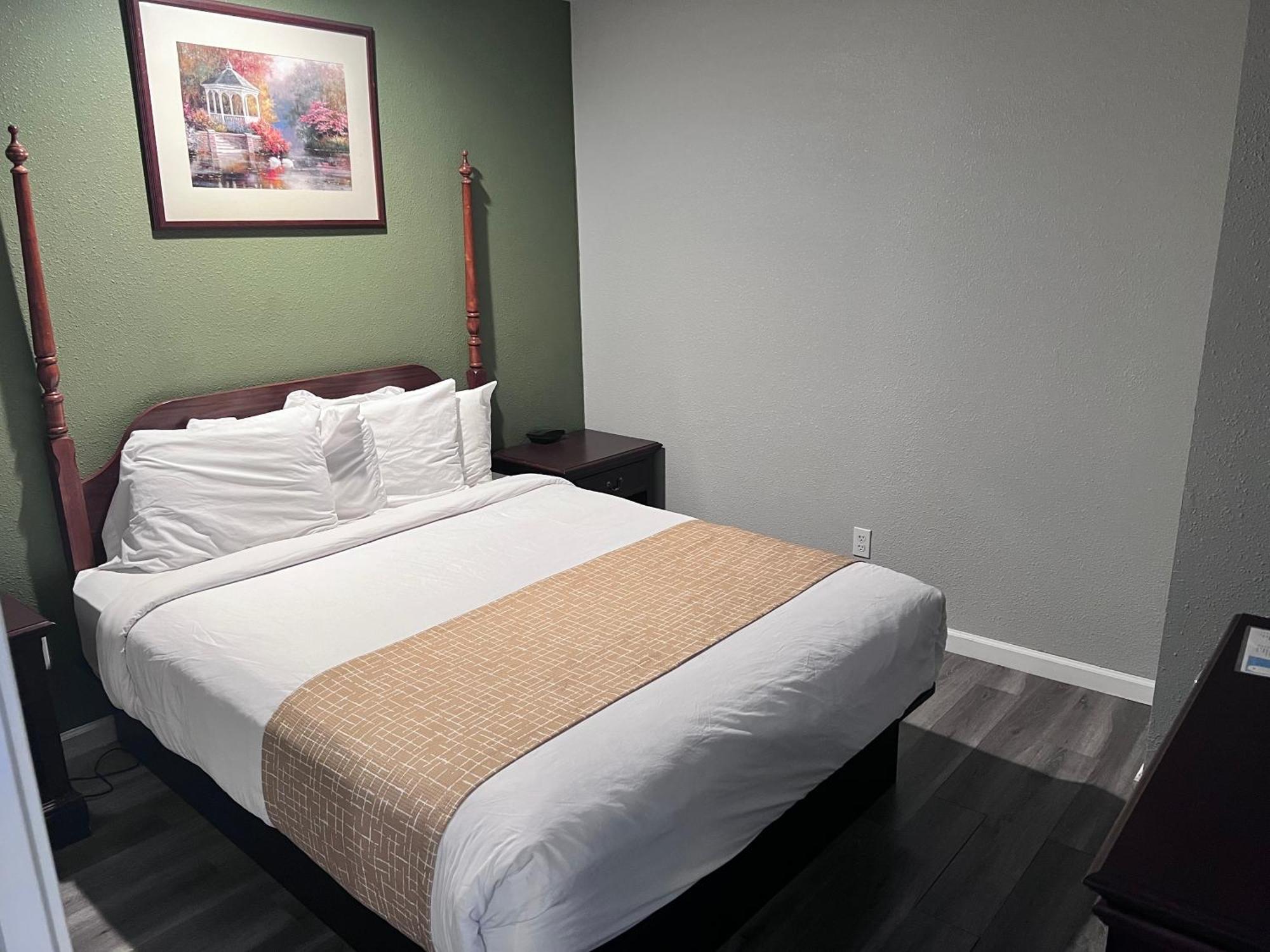 Travelodge By Wyndham Redding Ca Exterior photo